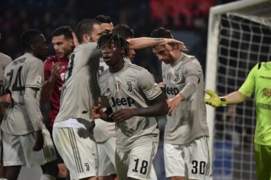 Cagliari-Juventus, Kean gol e buu razzisti. Bonucci. “Colpa al 50 e 50. Si esulta con i compagni”