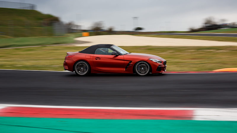 Nuova BMW Z4 Roadster: non ci sono più limiti al piacere di guidare Nuova BMW Z4 Roadster: non ci sono più limiti al piacere di guidare