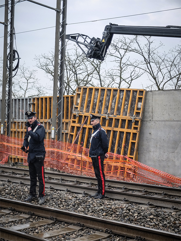 Incidente sul lavoro nel Milanese : due operai morti Incidente sul lavoro nel Milanese : due operai morti