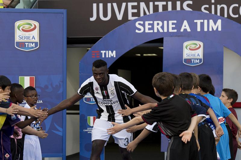 Kean: migliaia di cuoricini su Instagram, “la miglior risposta al razzismo” Kean: migliaia di cuoricini su Instagram, “la miglior risposta al razzismo”