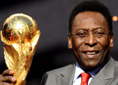 Paura per Pelè, ricoverato in ospedale a Parigi