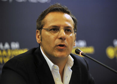 Duello Salvini-Di Maio sulla flat tax. Siri: “Noi vediamo oltre”