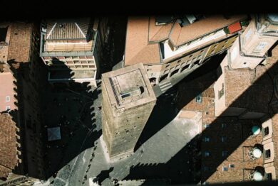 Immobiliare,il mattone riprende slancio. Bari e Bologna le città più dinamiche