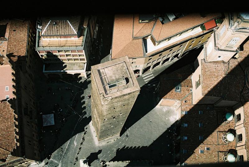 Immobiliare,il mattone riprende slancio. Bari e Bologna le città più dinamiche Immobiliare,il mattone riprende slancio. Bari e Bologna le città più dinamiche