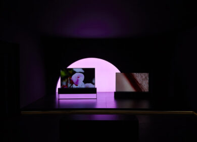 Anteprima europea alla Milano Design Week per il rollable tv di LG Electronics