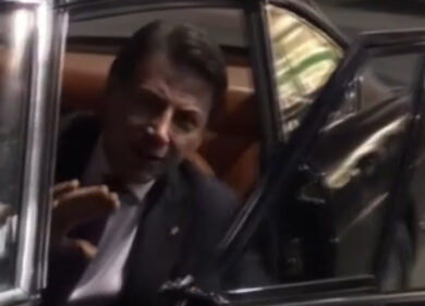 Il premier Conte termina il giro a Vinitaly a bordo di una Ferrari 250 GT