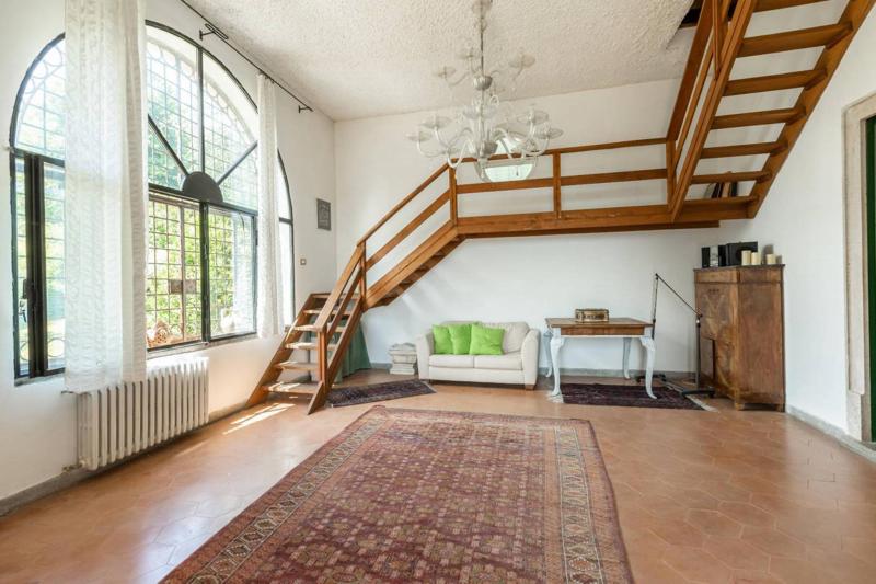 Eduardo De Filippo, a Velletri la sua villa in vendita per poco più di 1.5 mln Eduardo De Filippo, a Velletri la sua villa in vendita per poco più di 1.5 mln