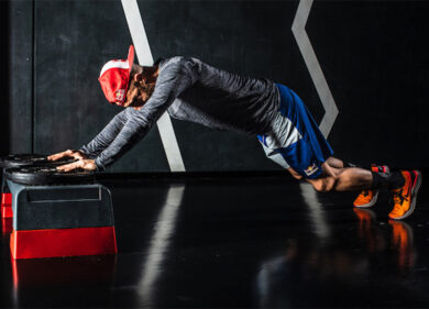 Red Bull Train with Tony: come si allena una leggenda del motocross