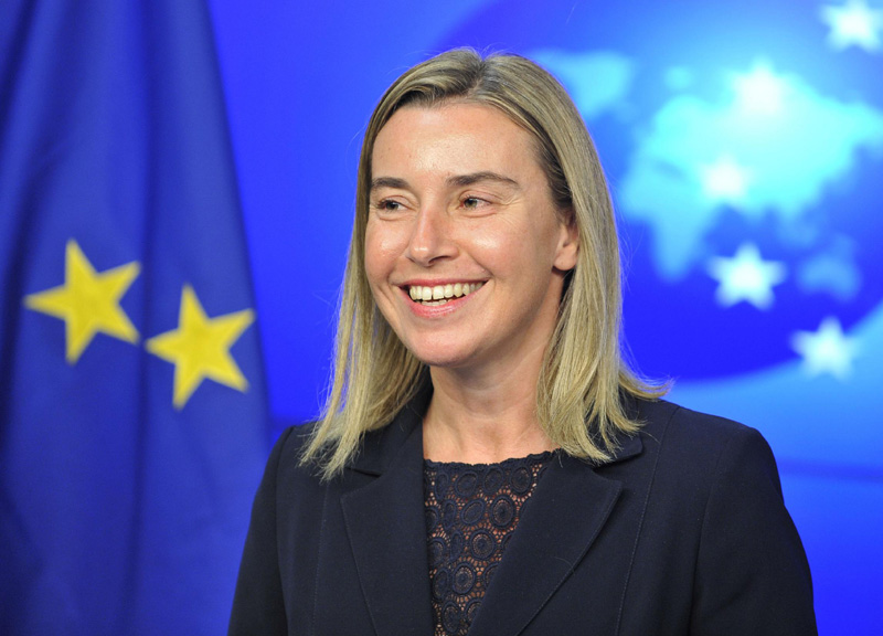 Libia, la Francia blocca la dichiarazione Ue su Haftar. Imbarazzo Mogherini Libia, la Francia blocca la dichiarazione Ue su Haftar. Imbarazzo Mogherini