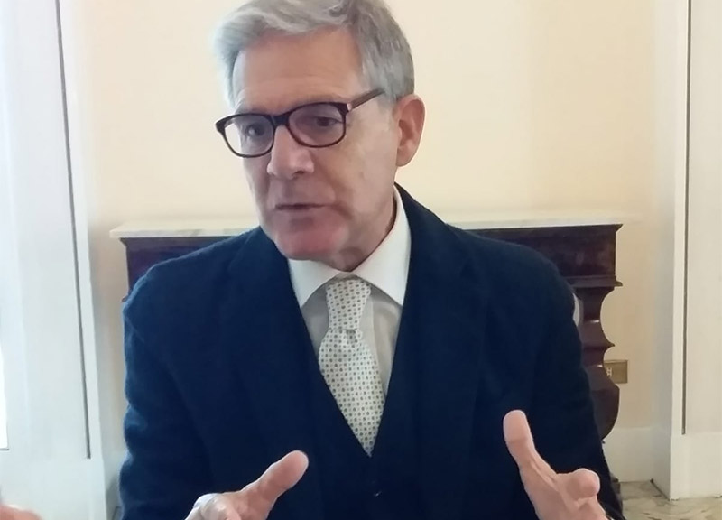 La centralità del pediatra nella diagnosi e nella gestione delle malattie rare La centralità del pediatra nella diagnosi e nella gestione delle malattie rare