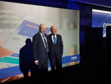 Nexi sbarca in Borsa: il gran debutto della fintech, applausi a scena aperta