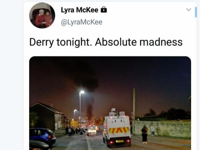 Irlanda del Nord, riesplode la tensione. Scontri a Derry, giornalista uccisa Irlanda del Nord, riesplode la tensione. Scontri a Derry, giornalista uccisa