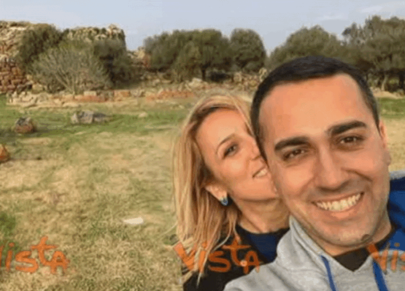 Di Maio, vacanze di Pasqua con la fidanzata in Sardegna
