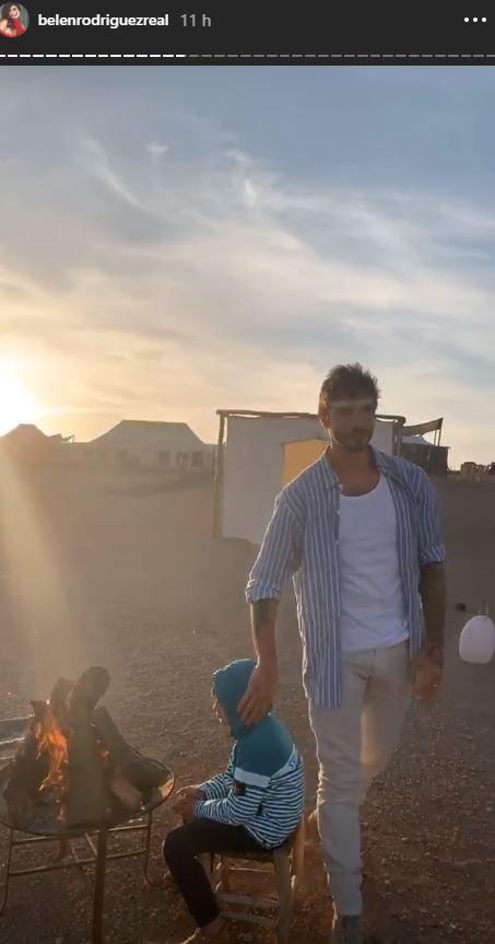 Belen e Stefano De Martino, nel deserto rinasce l’amore. FOTO