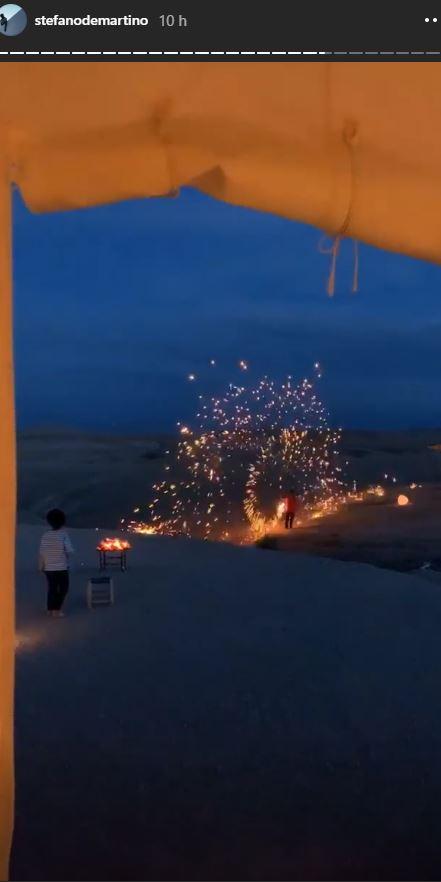 Belen e Stefano De Martino, nel deserto rinasce l’amore. FOTO