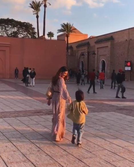 Belen e Stefano De Martino, nel deserto rinasce l’amore. FOTO