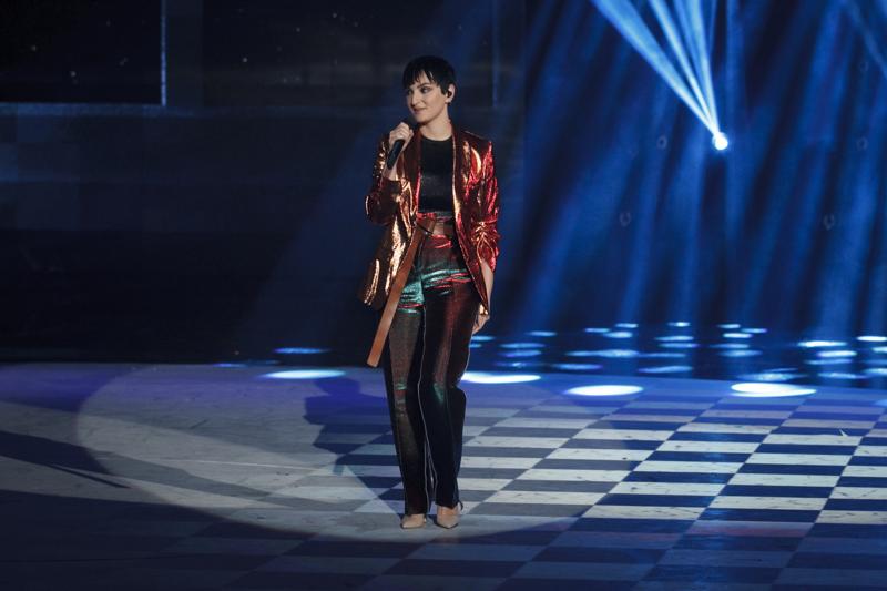 Amici 18, Maria De Filippi balla con John Travolta. Gli ospiti.. AMICI 18 NEWS