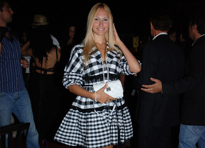 Noemi Letizia, la nuova vita: star in tv nel reality napoletano Noemi Letizia, la nuova vita: star in tv nel reality napoletano
