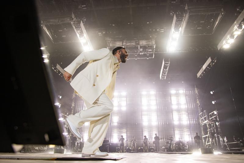 Marco Mengoni, l’Atlantico Tour tra Cross-Posting su Fb, libertà e maturità. Marco Mengoni, l’Atlantico Tour tra Cross-Posting su Fb, libertà e maturità.