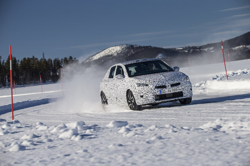 Opel Corsa, ultimi test prima del debutto Opel Corsa, ultimi test prima del debutto