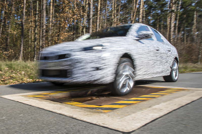 Opel Corsa, ultimi test prima del debutto Opel Corsa, ultimi test prima del debutto