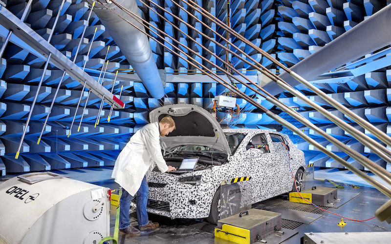 Opel Corsa, ultimi test prima del debutto Opel Corsa, ultimi test prima del debutto
