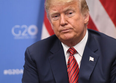 Usa, Trump fa causa a Deutsche Bank: “Stop alla diffusione dei miei conti”