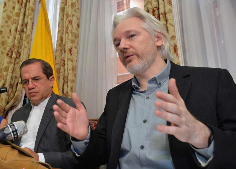 Wikileaks, Assange condannato a 50 settimane. Ora si decide sull’estradizione Wikileaks, Assange condannato a 50 settimane. Ora si decide sull’estradizione