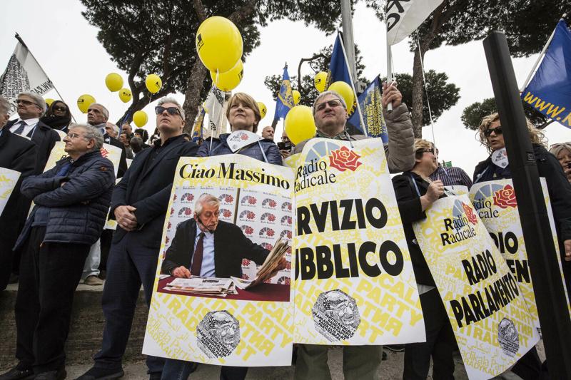 Black out Radio Radicale: il 5 maggio la maratona oratoria in piazza Mattei Black out Radio Radicale: il 5 maggio la maratona oratoria in piazza Mattei
