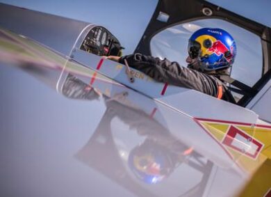 Dario Costa, il pilota acrobatico: “Sogno una MotoGp. Ho provato a diventare astronauta e..”