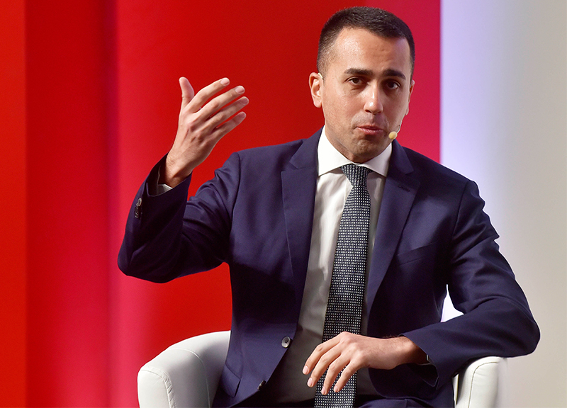 Governo, Di Maio avvisa Salvini: “Siri? Ultimo giorno per un passo indietro” Governo, Di Maio avvisa Salvini: “Siri? Ultimo giorno per un passo indietro”
