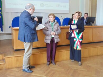 Volontariato: due saronnesi premiate al ‘Sole d’Oro’