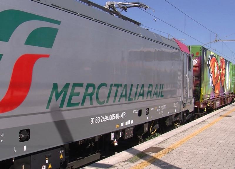 Galleria foto 'FS Italiane: Noah’s Train fa tappa in Italia per sostenibilità dei trasporti' - foto 1