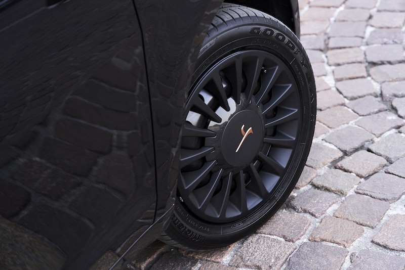 Lancia Ypsilon Black and Noir: la Fashion City Car per eccellenza