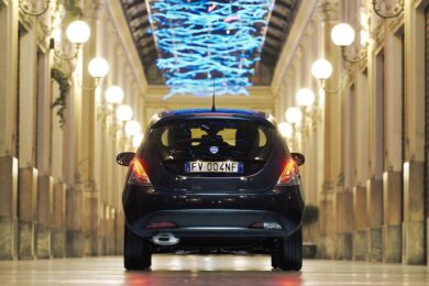 Lancia Ypsilon Black and Noir: la Fashion City Car per eccellenza