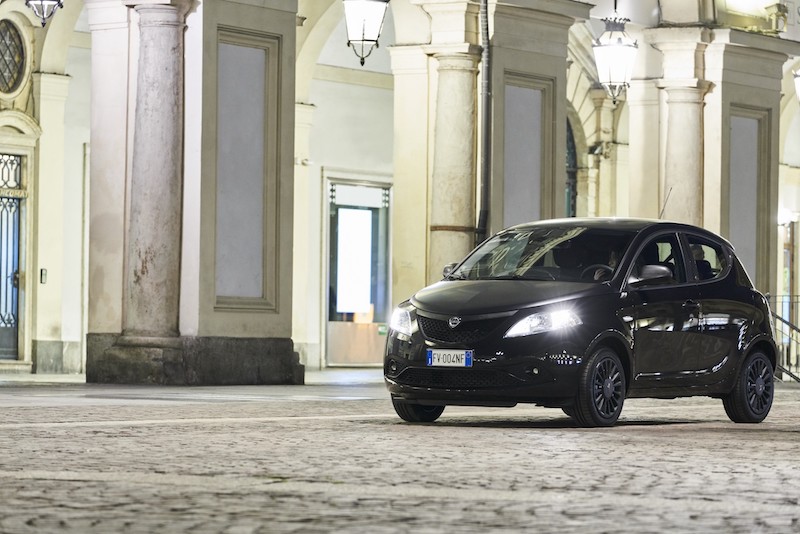 Lancia Ypsilon Black and Noir: la Fashion City Car per eccellenza