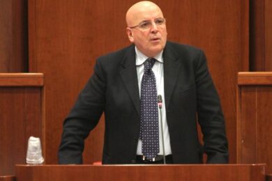 Calabria, inchiesta appalti: 20 indagati, anche Oliverio e sindaco Cosenza