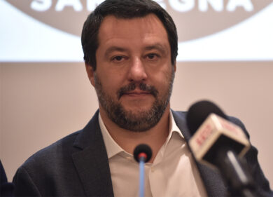 Fontana indagato, Salvini: “Vergognosi attacchi a uomo onesto”