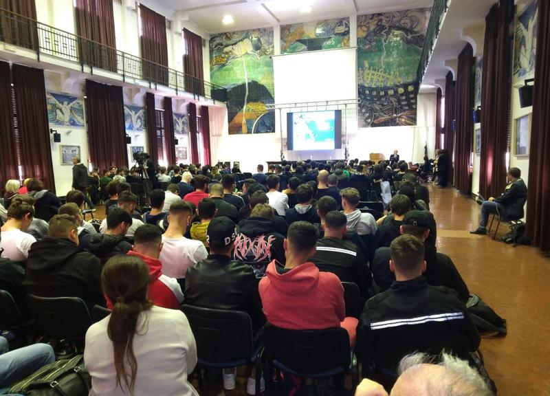 Fondazione TIM: al via l’UniStem Tour per avvicinare i giovani alla scienza Fondazione TIM: al via l’UniStem Tour per avvicinare i giovani alla scienza