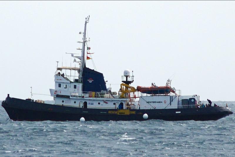 Migranti, Mare Jonio salva 29 persone e chiede un porto sicuro Migranti, Mare Jonio salva 29 persone e chiede un porto sicuro