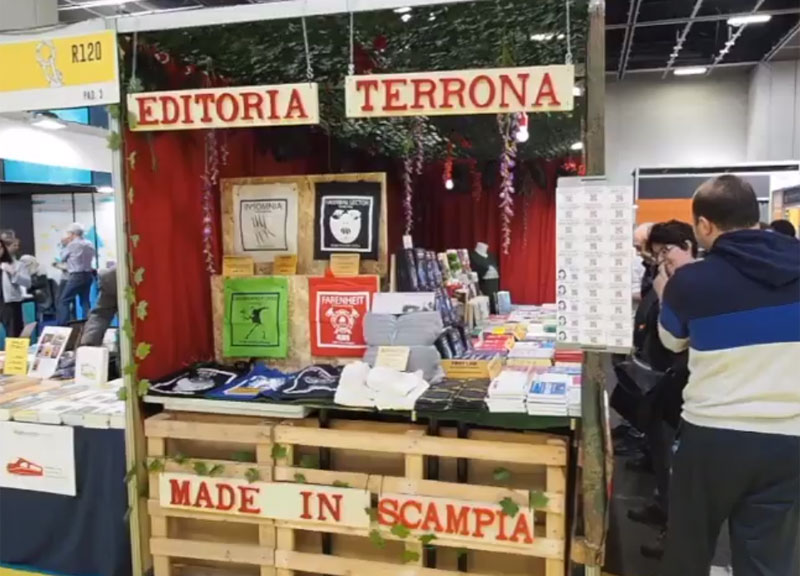 Salone del Libro,tanti editori contro l’espulsione di Alfatorte.Videoinchiesta Salone del Libro,tanti editori contro l’espulsione di Alfatorte.Videoinchiesta