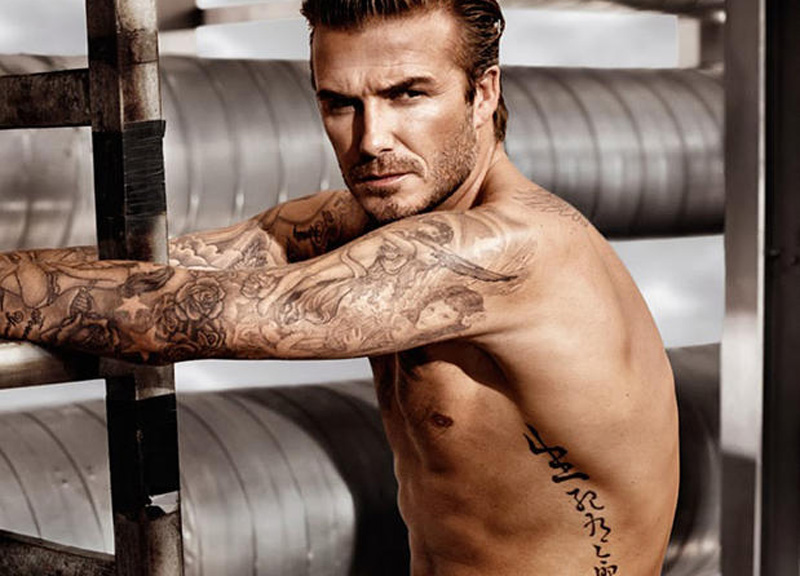 David Beckham si mette gli occhiali. La sua prima collezione con Safilo David Beckham si mette gli occhiali. La sua prima collezione con Safilo