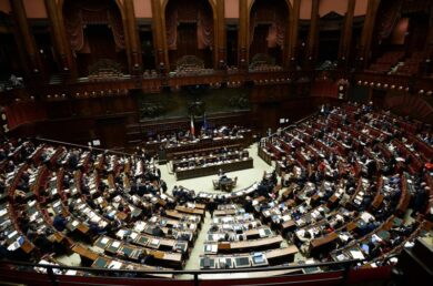 Assegno divorzio, dalla Camera primo ok alle nuove norme