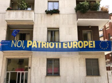 Striscioni contro Salvini, Roggiani: “Noi patrioti europei, no ai sovranisti”