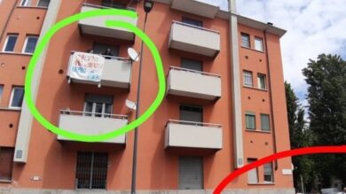 Salvini, anche gli abitanti di San Siro lo sfidano con lenzuola e striscioni