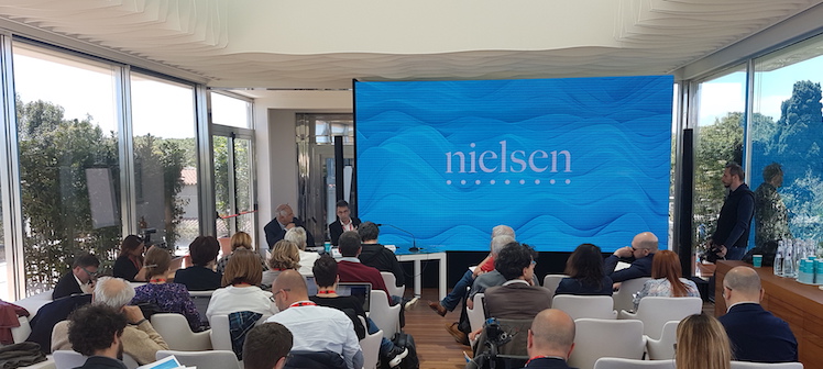 Galleria foto 'Linkontro Nielsen, largo consumo in crescita (+2%), fiducia stabile' - foto 1