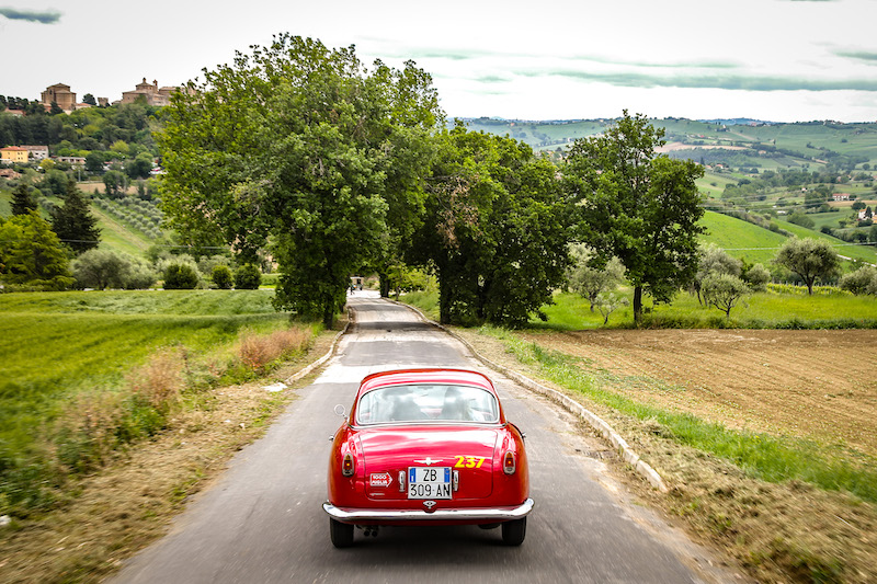 Mille Miglia 2019 : Alfa Romeo taglia il traguardo di Roma in testa