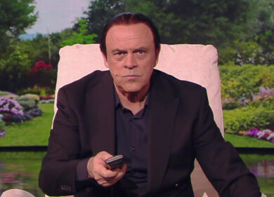 Fratelli di Crozza, Berlusconi trova Zorro, il pupazzo di Salvini