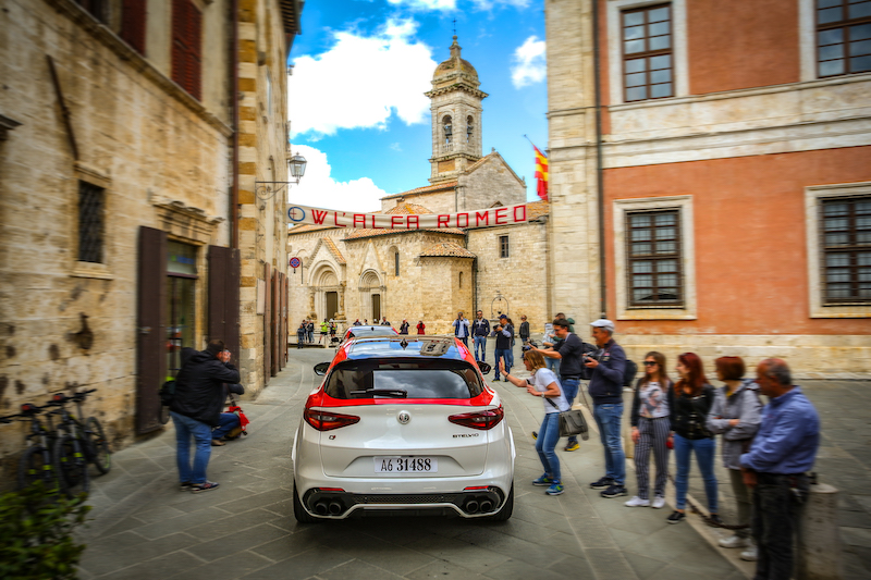 Mille Miglia, prosegue il testa a testa tra Moceri-Bonetti e Vesco-Guerini Mille Miglia, prosegue il testa a testa tra Moceri-Bonetti e Vesco-Guerini