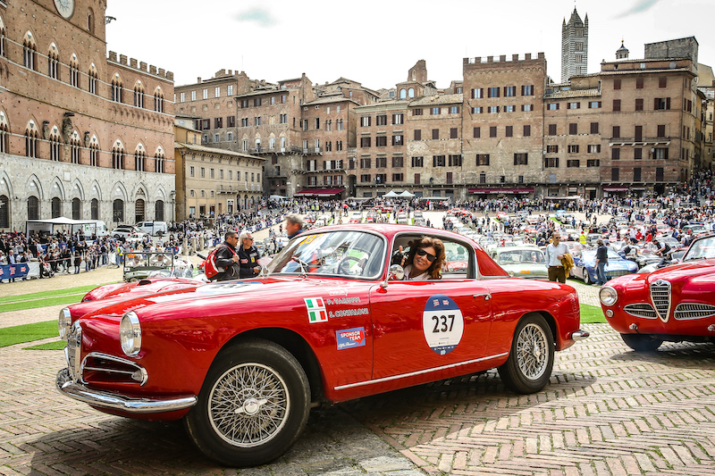 Mille Miglia, prosegue il testa a testa tra Moceri-Bonetti e Vesco-Guerini Mille Miglia, prosegue il testa a testa tra Moceri-Bonetti e Vesco-Guerini
